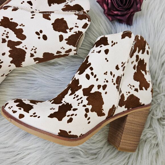 Altard State Cow Print Booties Brown White Western Ankle Boots Block Heel Sz 6.5 - Picture 4 of 14